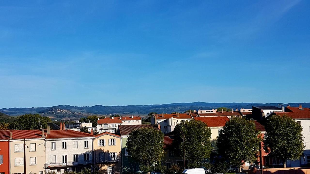 Appartement F2 Centre-Ville Issoire Avec Jolie Vue Exteriér fotografie