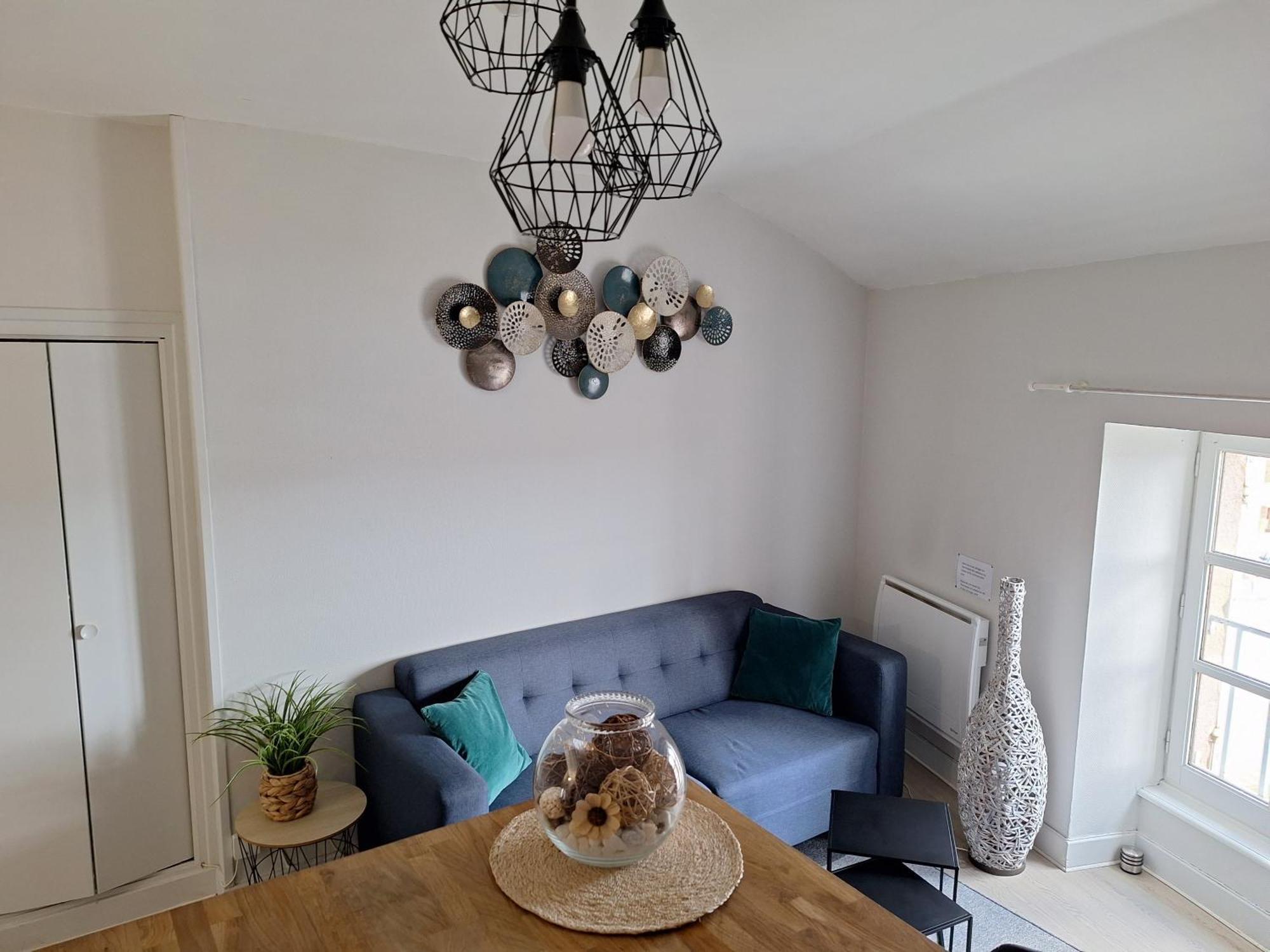 Appartement F2 Centre-Ville Issoire Avec Jolie Vue Exteriér fotografie
